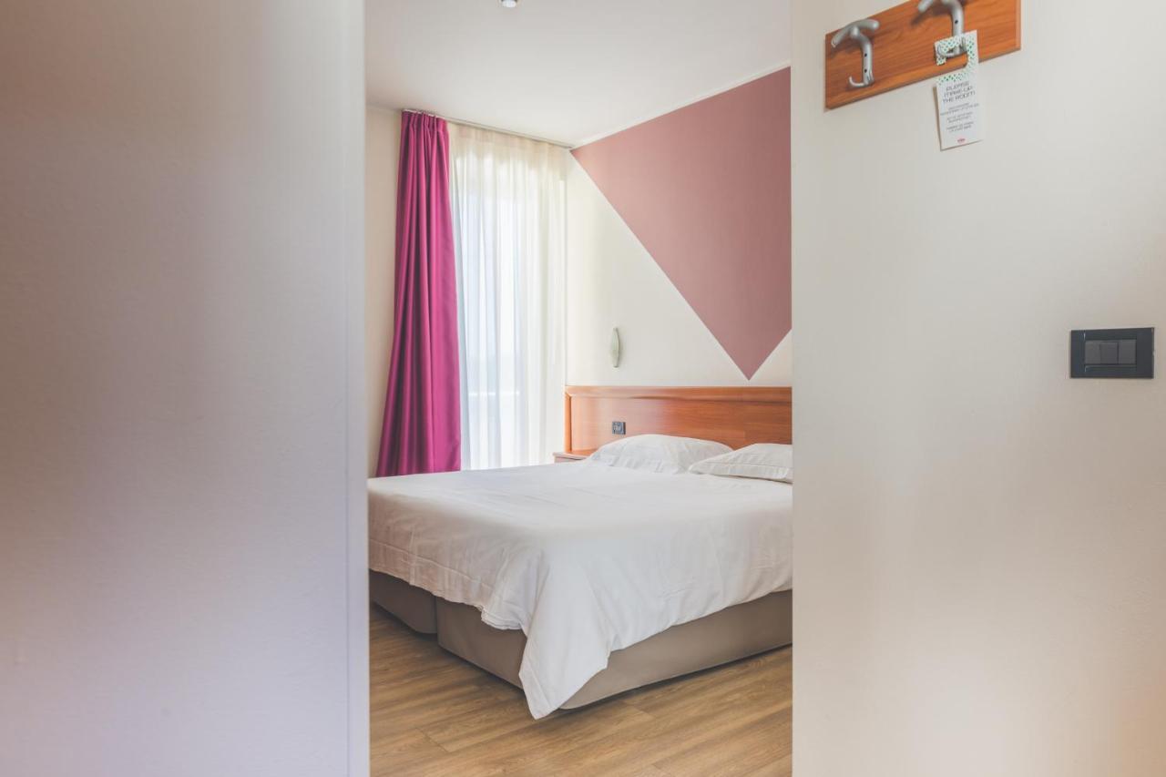 Hotel Ristorante Al Fiore Peschiera del Garda Luaran gambar