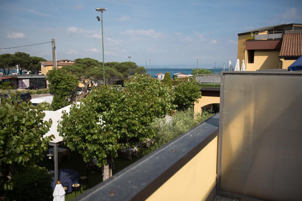 Hotel Ristorante Al Fiore Peschiera del Garda Luaran gambar