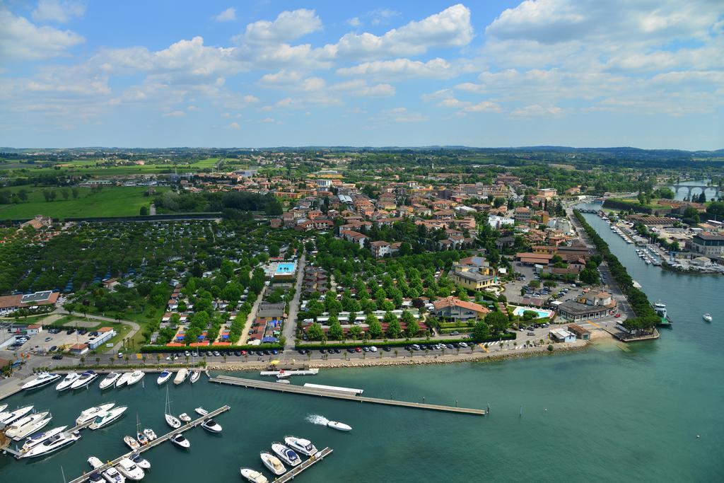 Hotel Ristorante Al Fiore Peschiera del Garda Luaran gambar