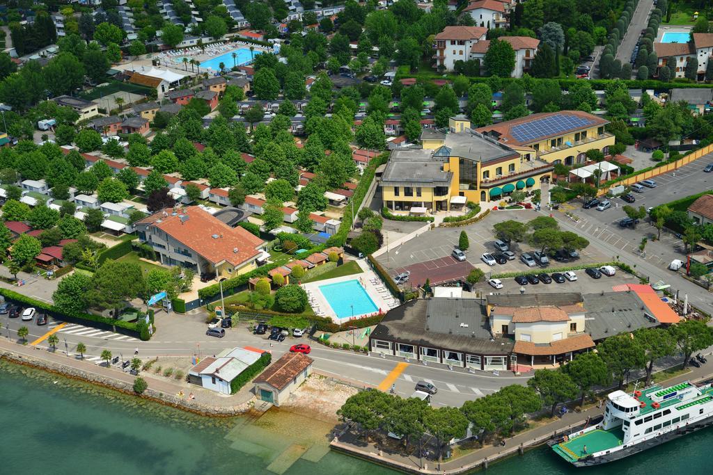 Hotel Ristorante Al Fiore Peschiera del Garda Luaran gambar